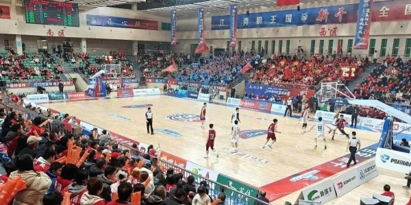 乐鱼体育登录入口-83:69！吉安队成功锁定前八强