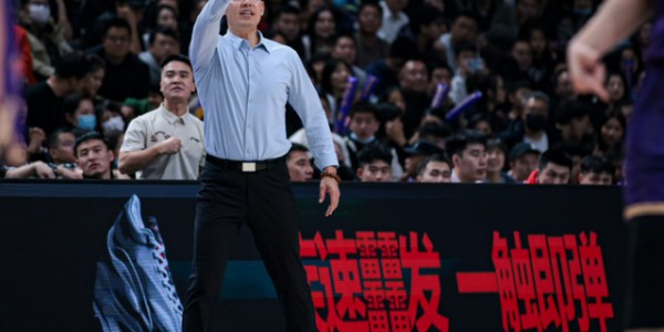 乐鱼体育登录入口-北京首钢VS北控男篮！曾凡博复出，张庆鹏背水一战，央视直播